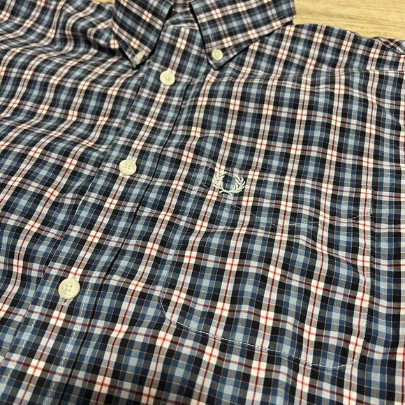 Fred Perry Mens Short Sleeve Plaid Button Down Size M Blue White Red Sham 69 Oi! - Picture 2 of 10